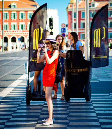 Street-Marketing-Chars-Oriflammes