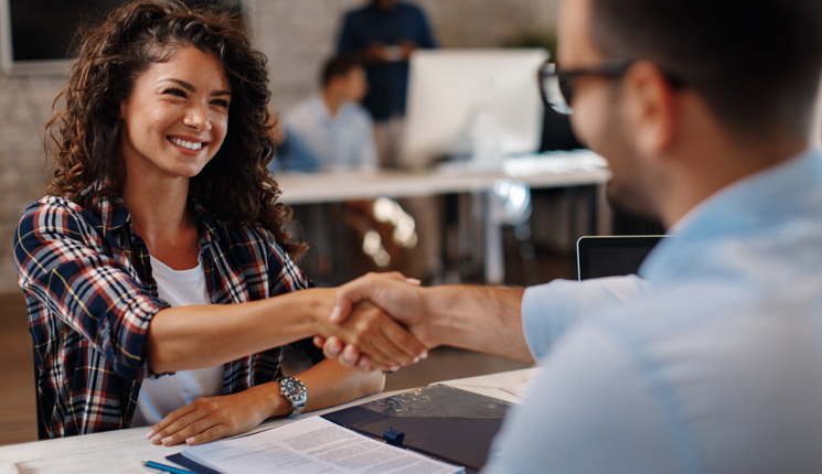 Services à la personne : comment recruter grâce au marketing direct ?